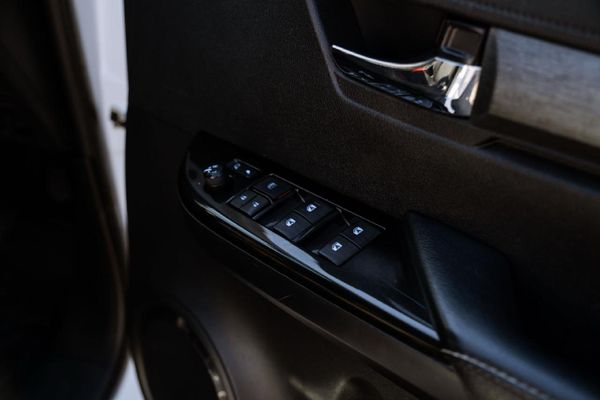 2021-Toyota-Hilux-28-GD-6-Raised-Body-Legend-Auto-Double-Cab image:17