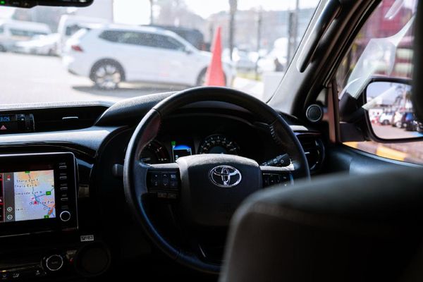 2021-Toyota-Hilux-28-GD-6-Raised-Body-Legend-Auto-Double-Cab image:6