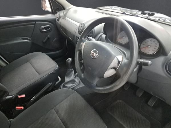 2023-Nissan-NP200-16-AC-Safety-Pack image:8