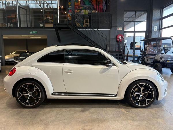 2015-Volkswagen-Beetle-14-TSI-Sport-Auto image:3