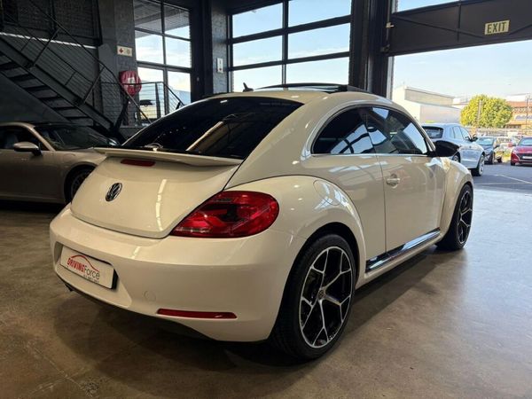 2015-Volkswagen-Beetle-14-TSI-Sport-Auto image:4