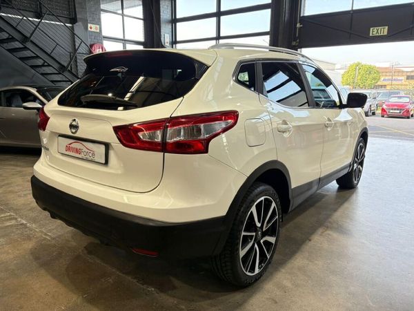 2016-Nissan-Qashqai-12T-Acenta-Tech-Design image:4