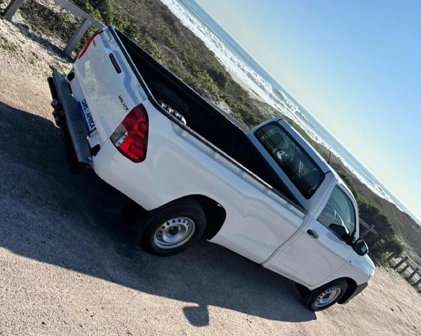 2022-Toyota-Hilux-24-GD-S-Single-Cab image:9