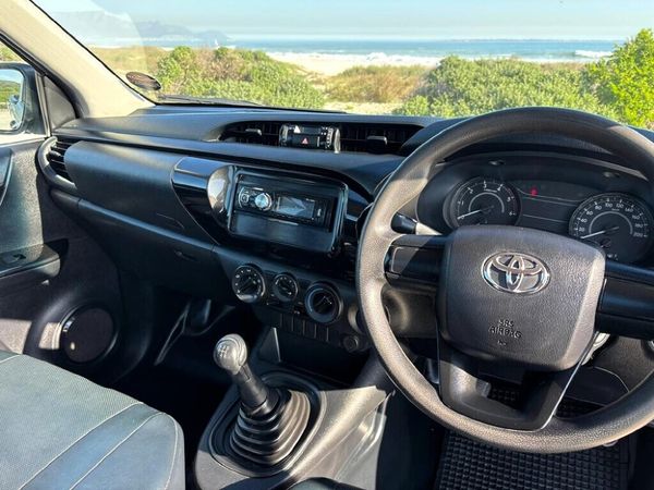 2022-Toyota-Hilux-24-GD-S-Single-Cab image:14