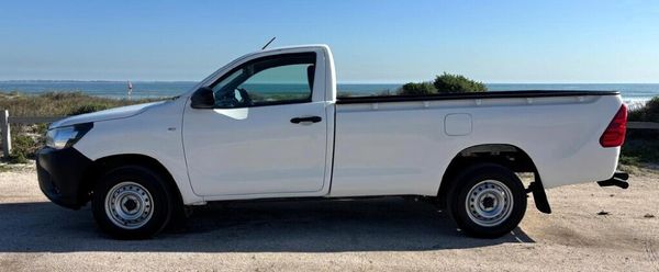 2022-Toyota-Hilux-24-GD-S-Single-Cab image:3