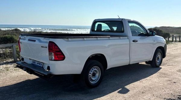2022-Toyota-Hilux-24-GD-S-Single-Cab image:5