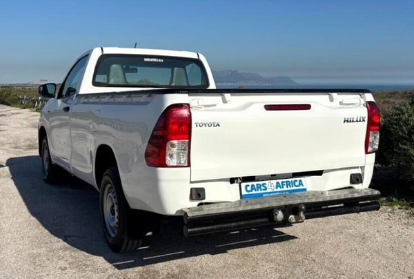 2022-Toyota-Hilux-24-GD-S-Single-Cab image:7