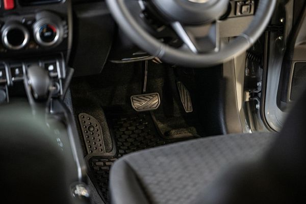 2024-Suzuki-Jimny-15-GLX-Auto image:12