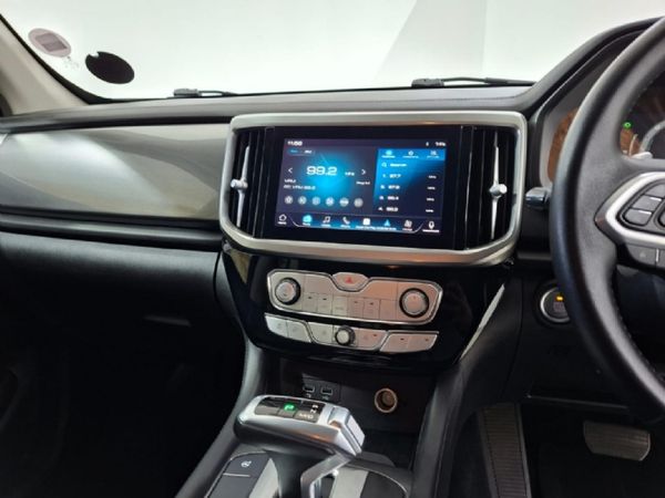 2023-GWM-P-Series-20-TD-Double-Cab-LTD-4x4 image:9