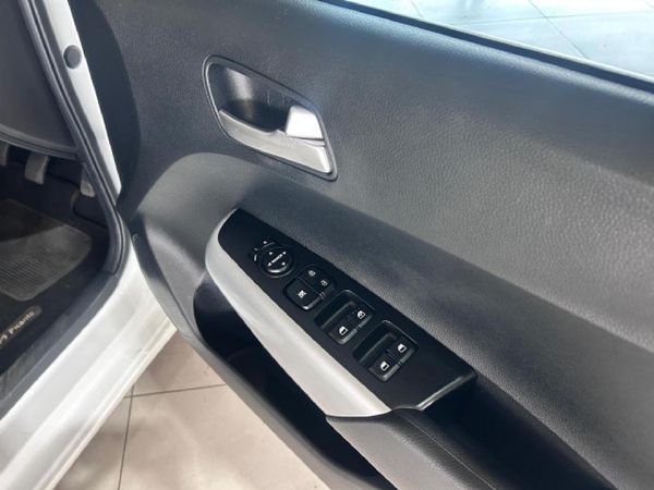 2023-Kia-Picanto-10-Street image:5