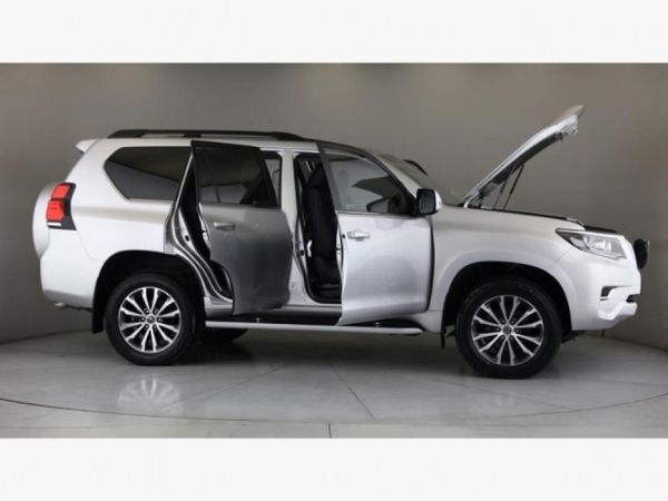 2024-Toyota-Land-Cruiser-Prado-28-GD-VX-L-Auto image:9