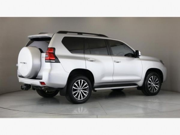 2024-Toyota-Land-Cruiser-Prado-28-GD-VX-L-Auto image:1