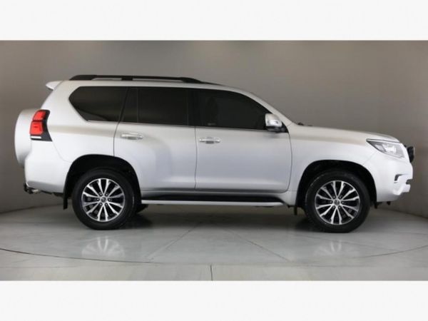 2024-Toyota-Land-Cruiser-Prado-28-GD-VX-L-Auto image:2