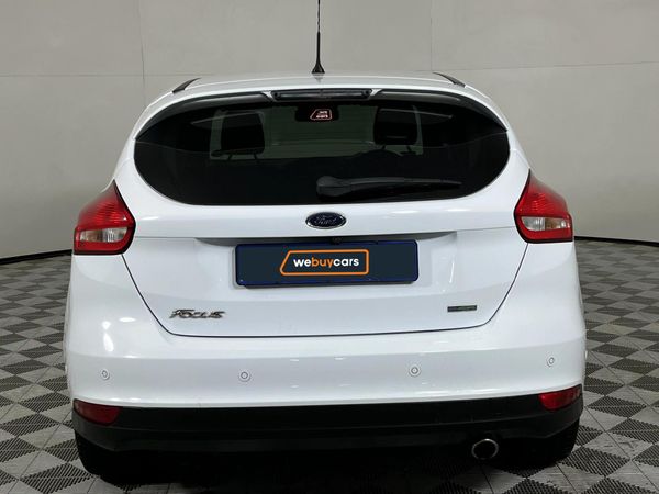 2017-Ford-Focus-15-EcoBoost-Trend-Auto-5-dr image:18