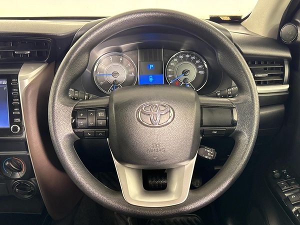 2020-Toyota-Fortuner-24-GD-6-4x4-Auto image:11