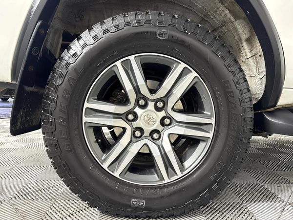 2020-Toyota-Fortuner-24-GD-6-4x4-Auto image:7