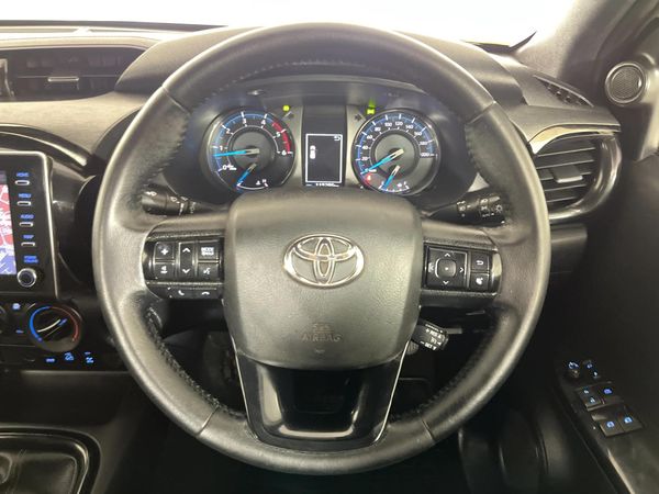 2021-Toyota-Hilux-28-GD-6-Raised-Body-Legend-4x4-Extended-Cab image:10