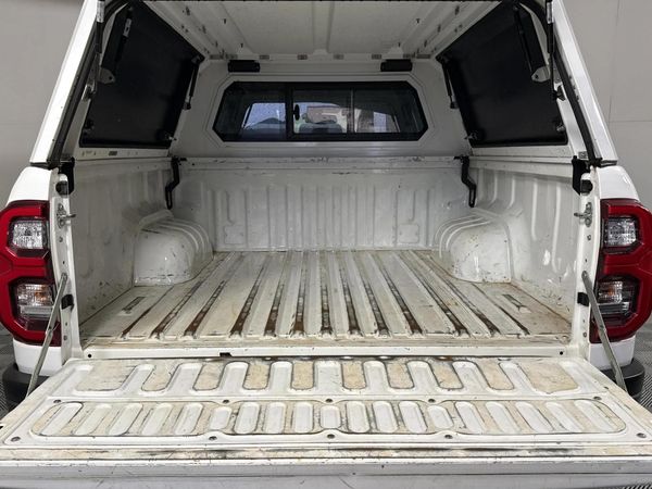 2023-Toyota-Hilux-28-GD-6-Raised-Body-Legend-4x4-Auto-Double-Cab image:12