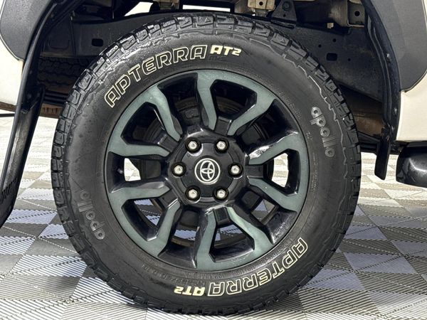 2023-Toyota-Hilux-28-GD-6-Raised-Body-Legend-4x4-Auto-Double-Cab image:6