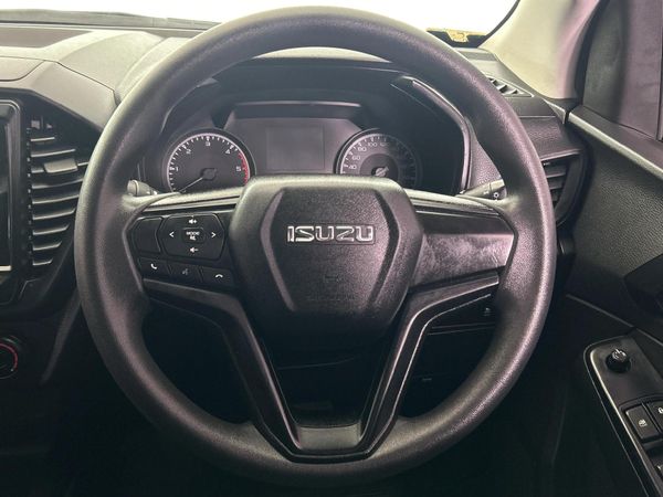 2022-Isuzu-D-Max-19-DDI-HR-L-Auto-Double-Cab image:12