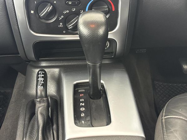 2003-Jeep-Cherokee-28-CRD-Limited-Auto image:10