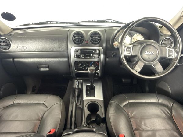 2003-Jeep-Cherokee-28-CRD-Limited-Auto image:1