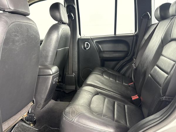 2003-Jeep-Cherokee-28-CRD-Limited-Auto image:3