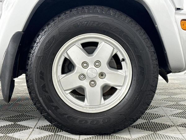 2003-Jeep-Cherokee-28-CRD-Limited-Auto image:5