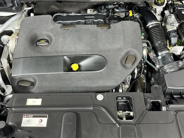 2020-Peugeot-5008-20-HDI-Allure-Auto image:12