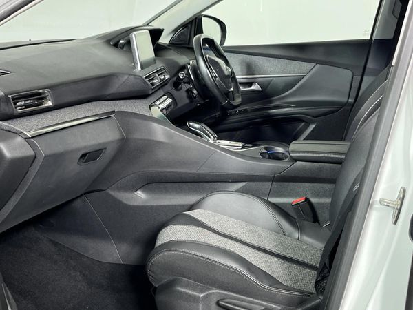 2020-Peugeot-5008-20-HDI-Allure-Auto image:7
