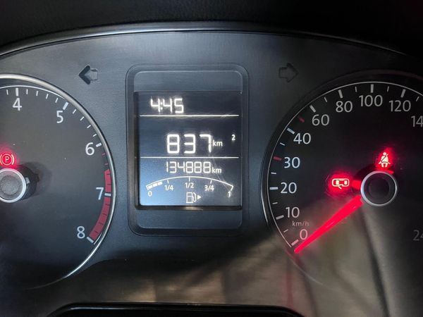 2019-Volkswagen-Polo-Vivo-14-Comfortline-5-dr image:16
