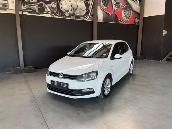 2019-Volkswagen-Polo-Vivo-14-Comfortline-5-dr image:6