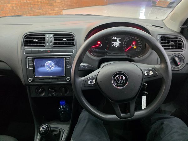 2023-Volkswagen-Polo-Vivo-14-Comfortline-5-dr image:5