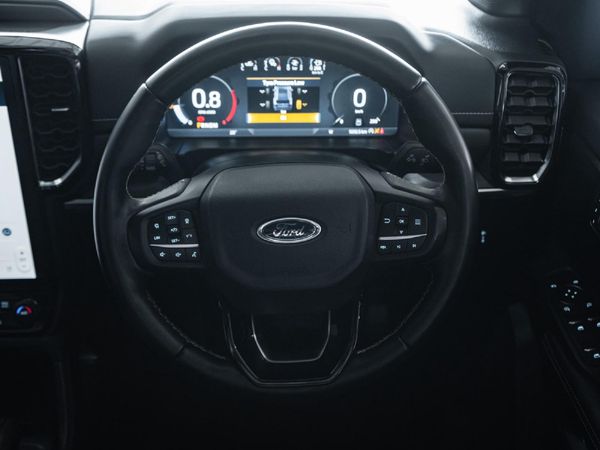 2025-Ford-Everest-30D-V6-Platinum-AWD-Auto image:3