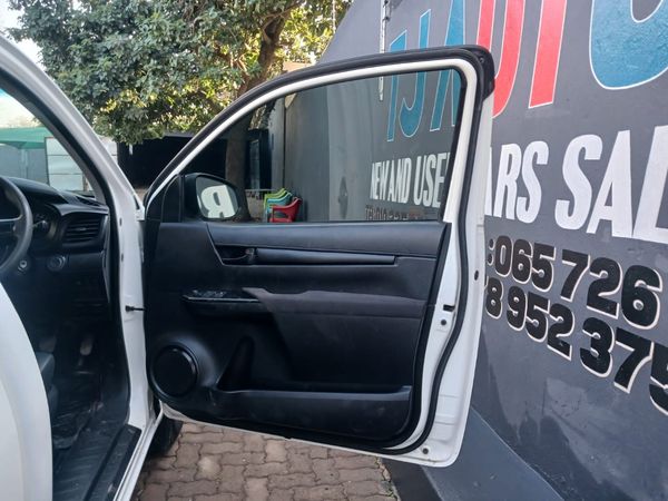 2017-Toyota-Hilux-20-VVTi-Single-Cab image:9