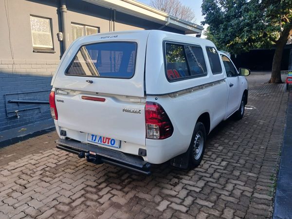 2017-Toyota-Hilux-20-VVTi-Single-Cab image:3