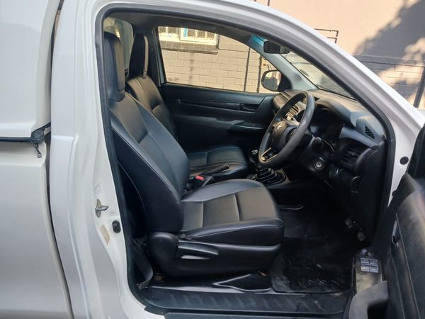 2017-Toyota-Hilux-20-VVTi-Single-Cab image:7