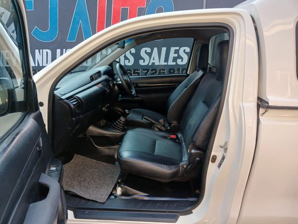 2017-Toyota-Hilux-20-VVTi-Single-Cab image:8