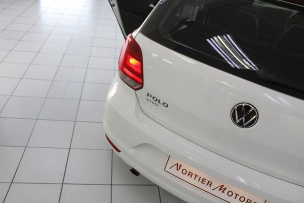 2022-Volkswagen-Polo-Vivo-TRENDLINE-WITH-MAGS image:7