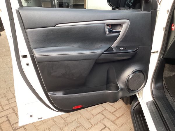 2022-Toyota-Fortuner-24-GD-6-Raised-Body-Auto image:19