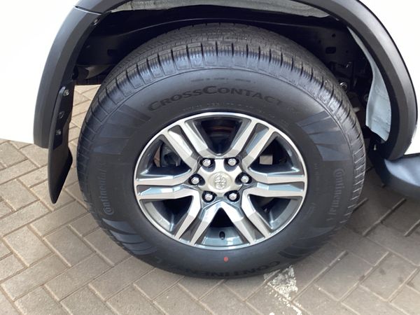 2022-Toyota-Fortuner-24-GD-6-Raised-Body-Auto image:21