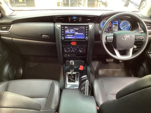 2022-Toyota-Fortuner-24-GD-6-Raised-Body-Auto image:6