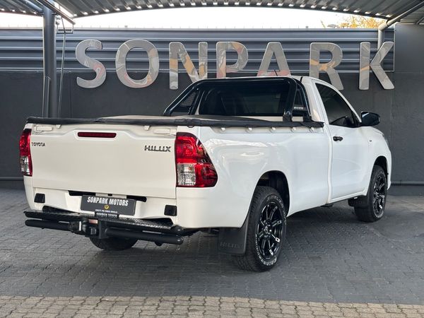 2021-Toyota-Hilux-24-GD-S-Single-Cab image:4