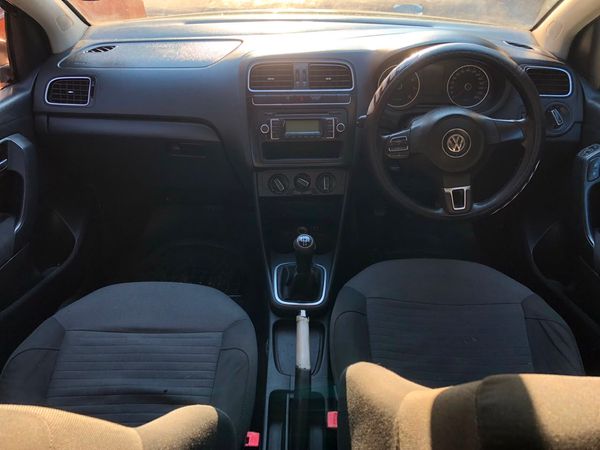 2010-Volkswagen-Polo-14-Trendline-5-dr image:5