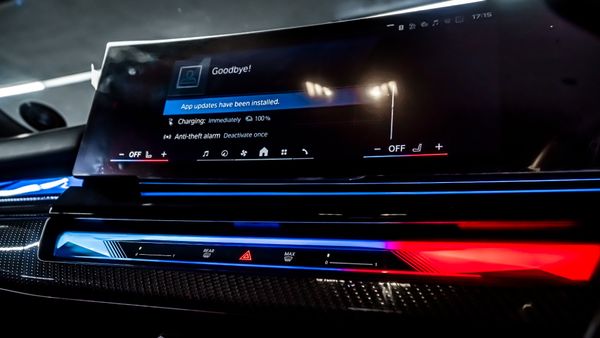 2025-BMW-M5-Competition-Auto image:8