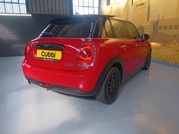 2019-MINI-Hatch-Cooper-5-dr-Auto image:3
