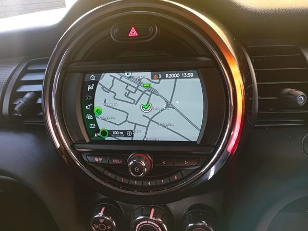 2019-MINI-Hatch-Cooper-5-dr-Auto image:5