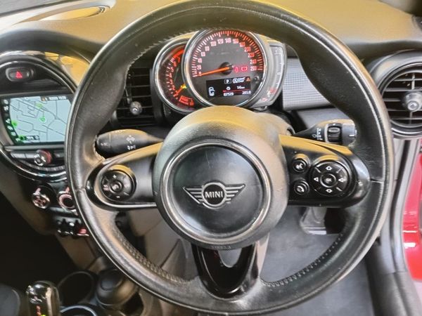 2019-MINI-Hatch-Cooper-5-dr-Auto image:6