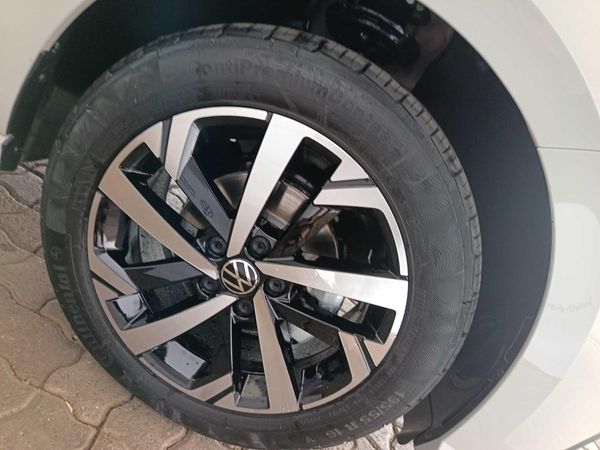2025-Volkswagen-Polo-10-TSI-Life image:9