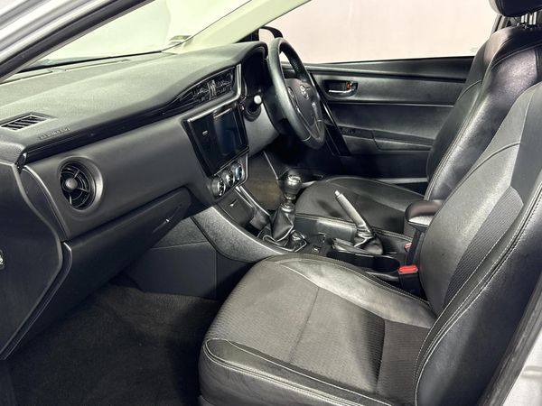 2020-Toyota-Corolla-Quest-18-Prestige image:8